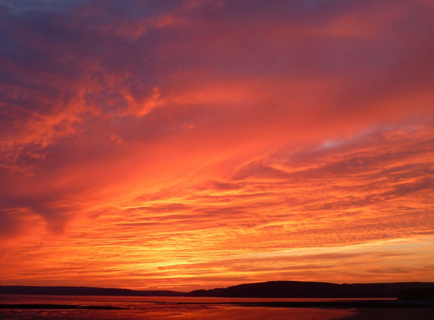 The Radiant Beauty of “Red Sunset on the Dnieper” by Arkhip Ivanovich Kuindzhi